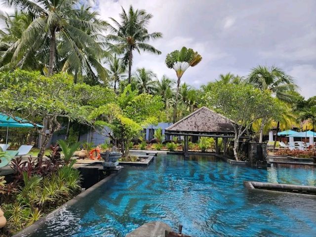 “Four Seasons Langkawi: Secluded Luxury Villas Amidst Tanjung Rhu’s Tropical Splendor”