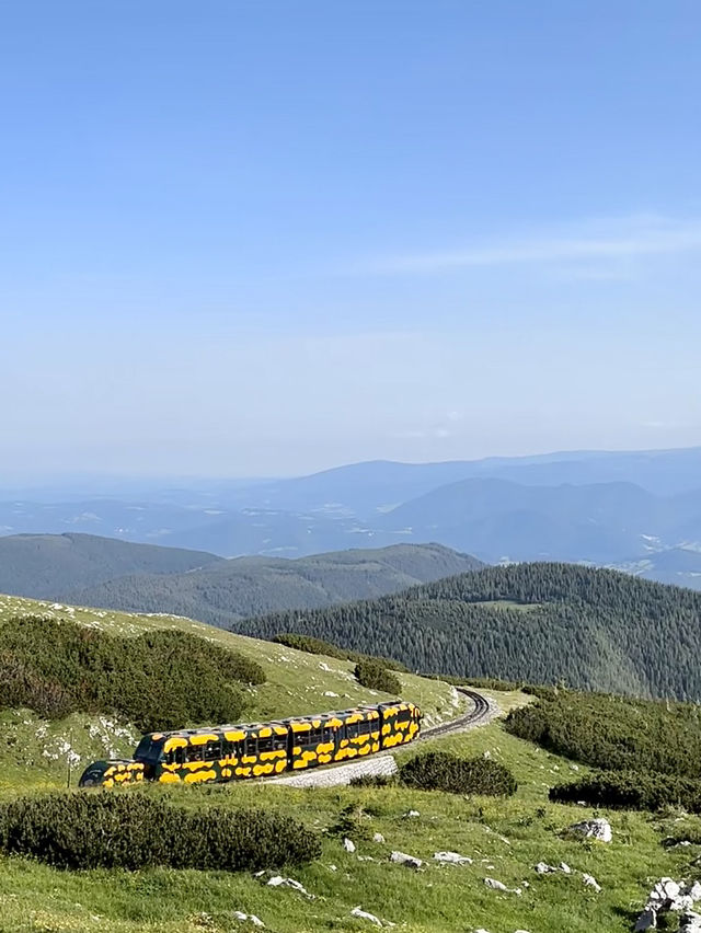 🏔️【施內山全攻略】奧地利最東端的2000米高峰｜雲海列車 × 高山牧場 × 二戰遺跡