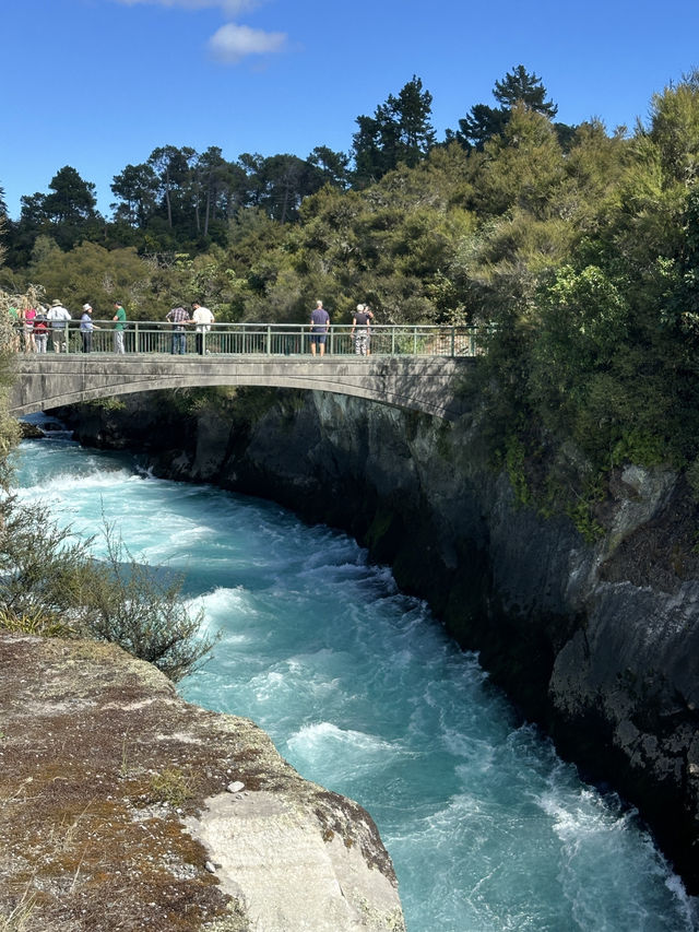 🇳🇿 Turquoise Dreams at Huka Falls