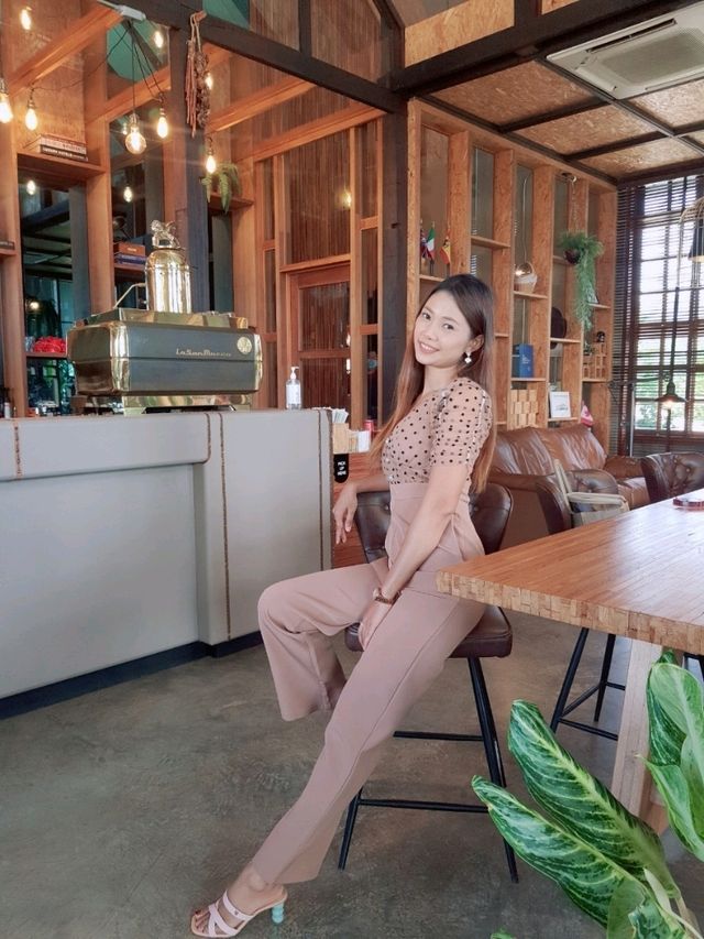 Barn Café - บาร์น คาเฟ่ คลองสวน สมุทรปราการ