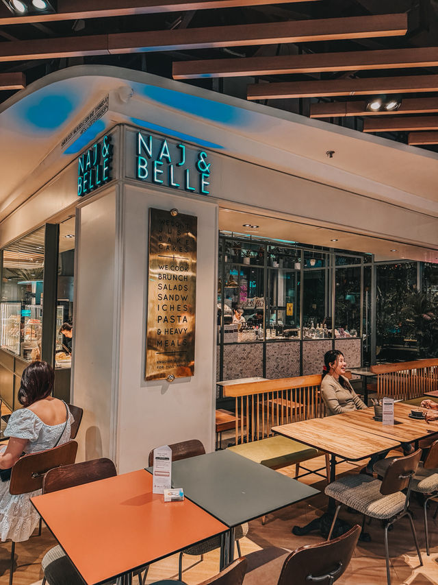 Chill Dinner Vibes at Naj & Belle – A Subang Favourite After Sunset