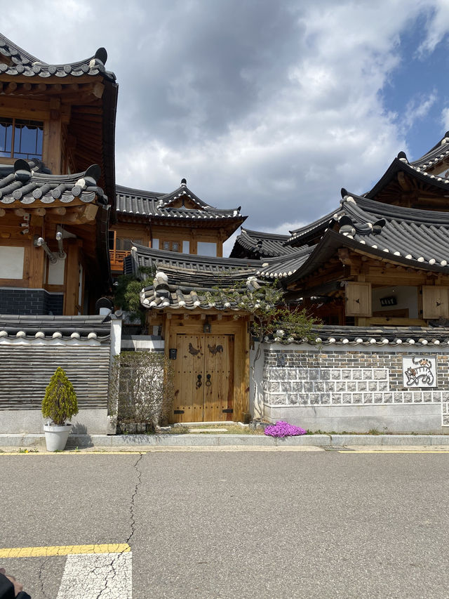 🏯 ย้อนกาลเวลา ณ หมู่บ้านบุกชอนฮันนก