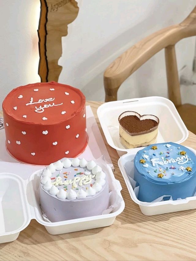 EE Earth Coffee & Bakery