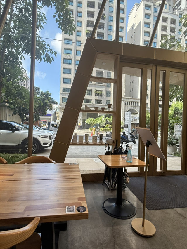 高雄美術館（咖啡覺醒）咖啡廳是最愛的早餐店