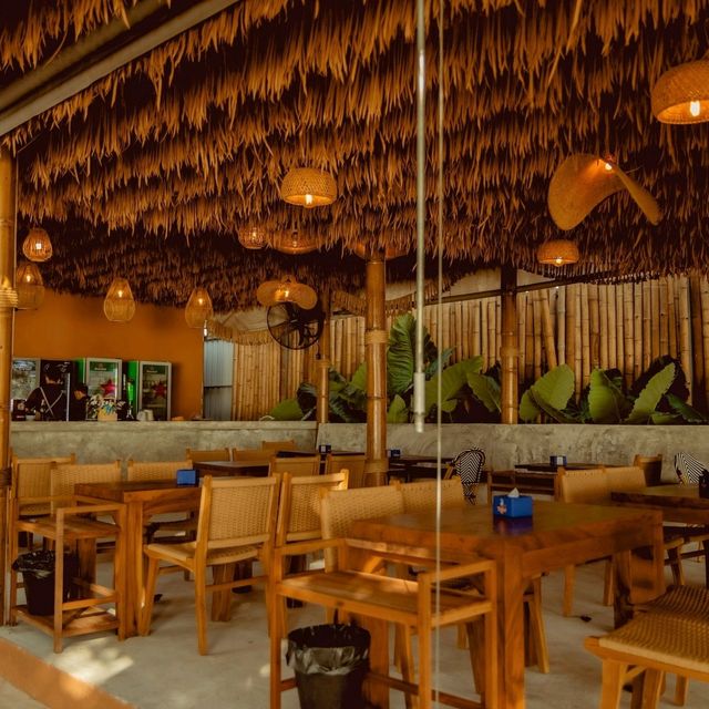 Lekker bar & rest บางแสน