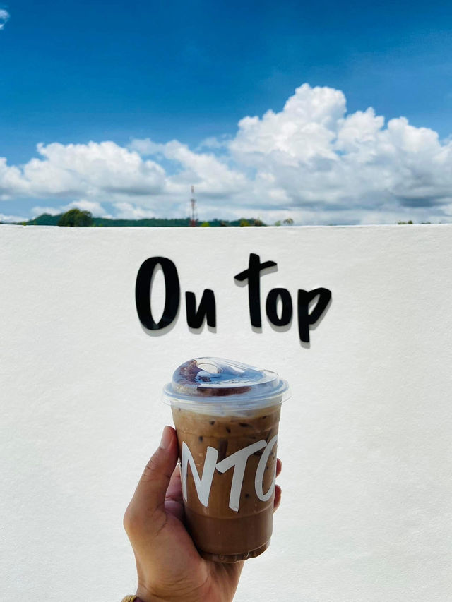On Top Cafe & Bar 