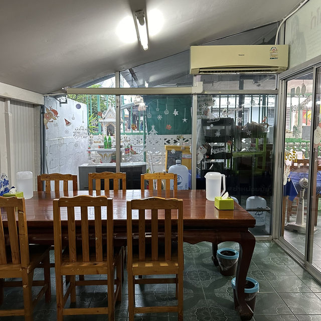ครัวป้าไก่ 🏡 ร้านบ้านๆ แต่รสชาติไม่ธรรมดา!