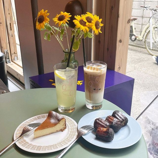 Spectacle Cafe