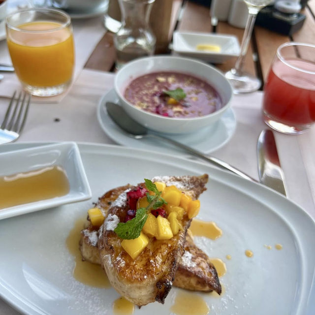 ワインと料理のペアリングを楽しめる野外レストラン🇹🇭 ワインと料理のペアリングを楽しめる野外レストラン🇹🇭