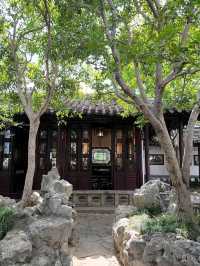 Charming Classic Garden Escape at Master of Nets Garden