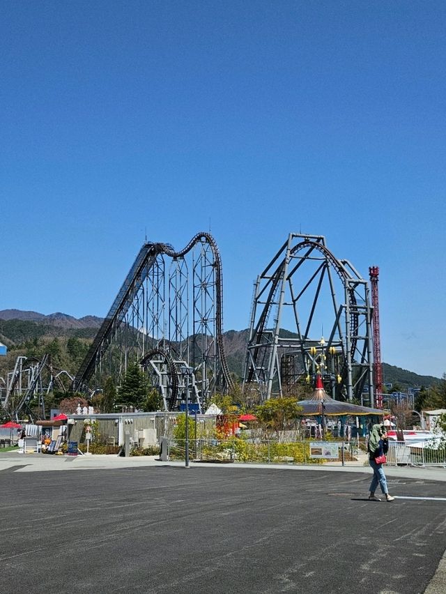 [🇯🇵富士吉田] 富士山を背に絶叫と冒険を満喫！富士急ハイランド
