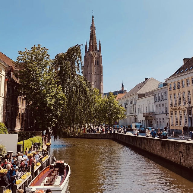 A Fairytale for One: Solo Magic in Bruges, Belgium 🍫 A Fairytale for One: Solo Magic in Bruges, Belgium 🍫