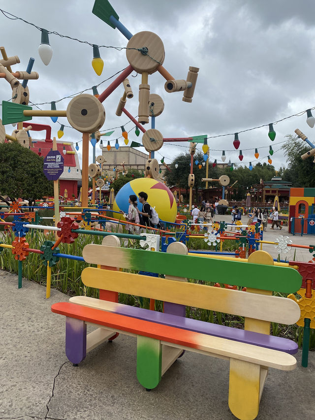 Shanghai disneyland 🏰