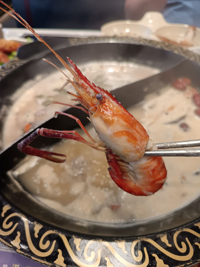 今天吃撐了！火鍋界天花板:SRF和牛+哈根達斯任性吃