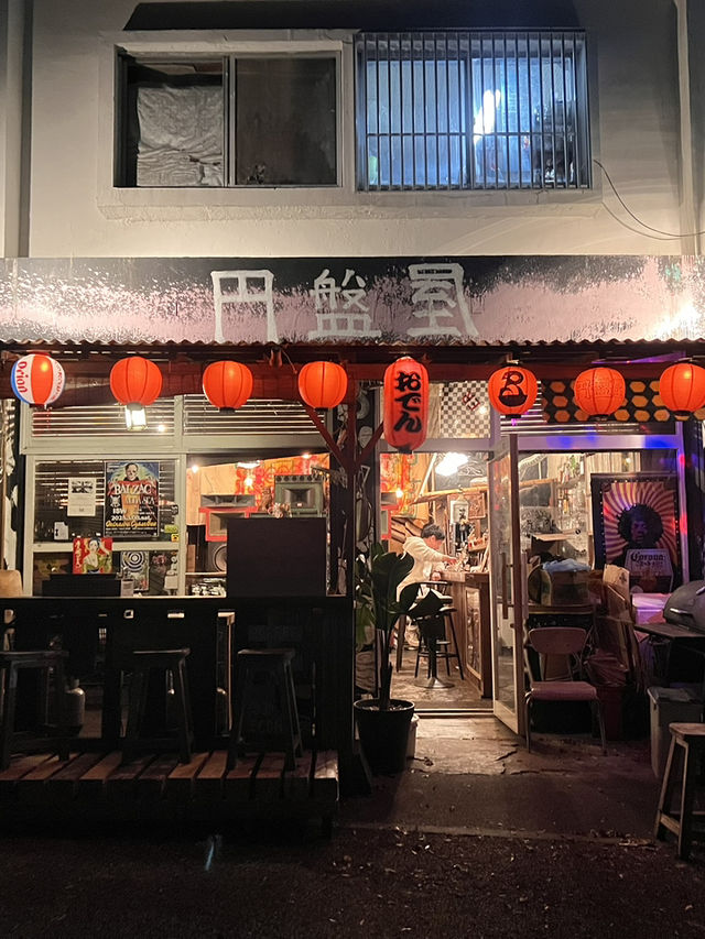 【沖縄 宜野湾】レコード好きにはたまらない空間♬ 【沖縄 宜野湾】レコード好きにはたまらない空間♬