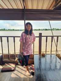 ร้านอาหาร บ้านระเบียงน้ำ
