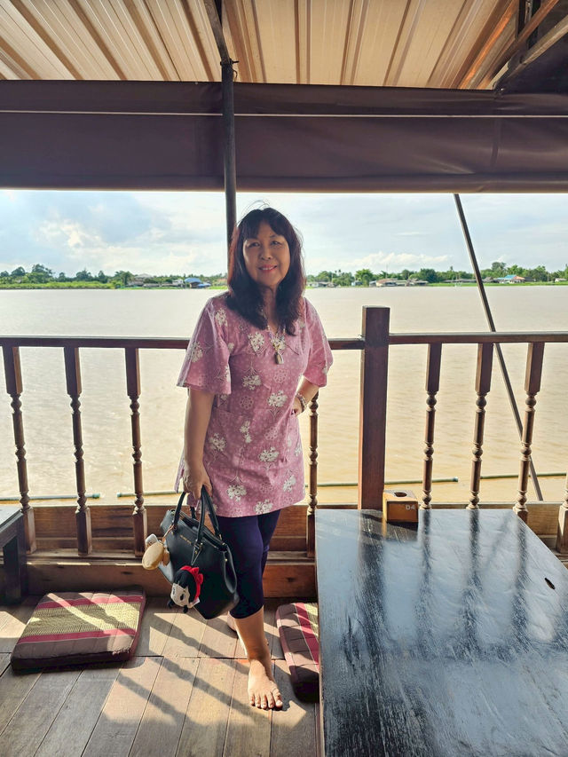 ร้านอาหาร บ้านระเบียงน้ำ