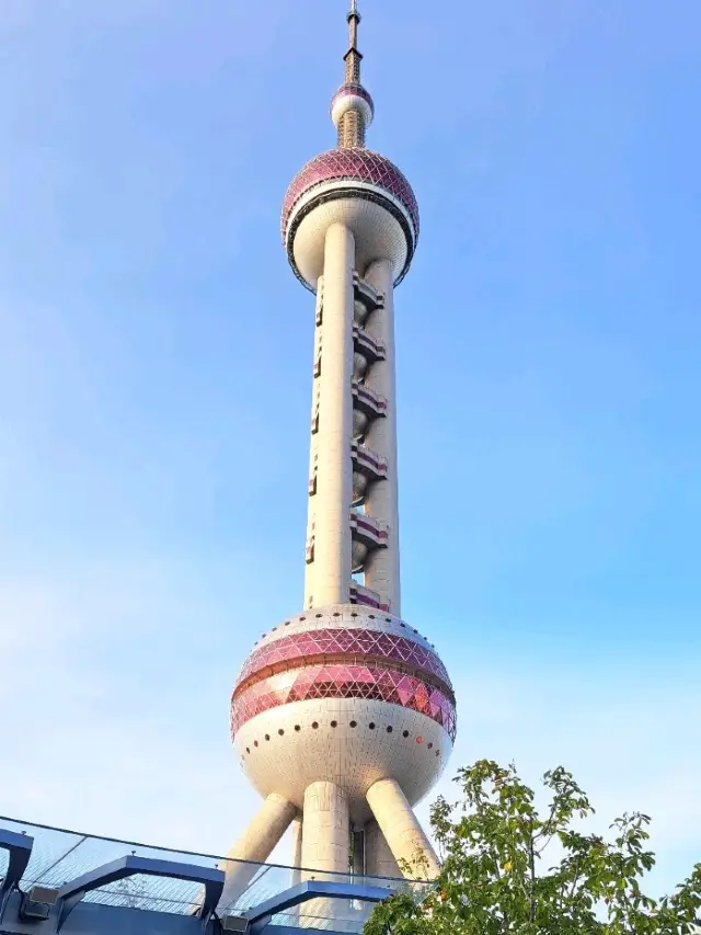 Что можно посмотреть в районе башни Жемчужина Востока в Шанхае?