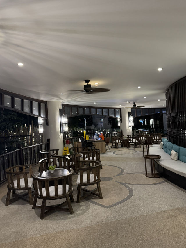 Arinara Beach Resort หาดบางเทา ภูเก็ต ติดทะเล