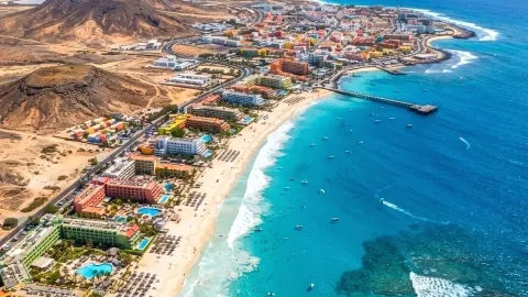 Santa Maria Beach: The Ultimate Resort Destination on Sal Island — traveler post in Sal
