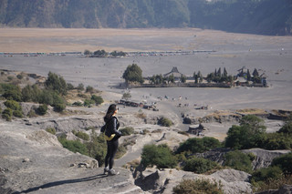 【Indonesia · Bromo】Menembus Lautan Pasir dan Debu! Selangkah demi selangkah menuju puncak gunung berapi suci yang mirip permukaan Mars 。