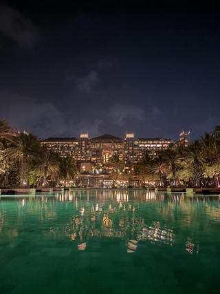 🇮🇩 Seperti istana! Hotel dengan pemandangan spektakuler yang membuatku sangat senang telah menginap di sana di Bali 🏨