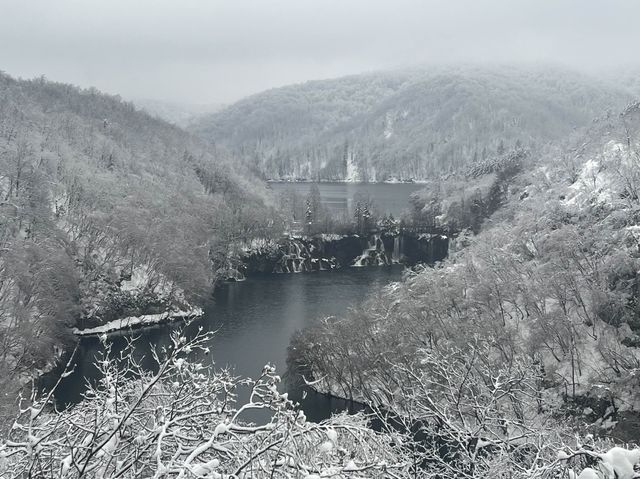 【雪化粧】プリトヴィツェ湖群国立公園
