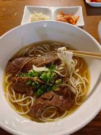 台北松山美老，老楊在二樓私宅牛肉麵