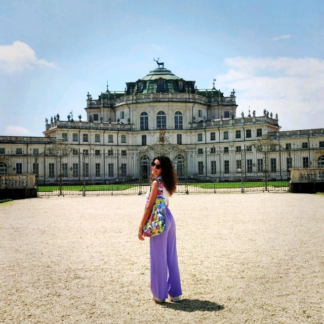 Stupinigi Palace: A Masterpiece Amidst Turin's Splendor 🫎
