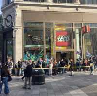 Walking from Bank Station to China Town