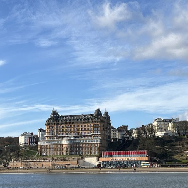 🌊【英伦海滨浪漫逃逸】斯卡伯勒：不只是一首老歌，是夏日最美的约定💫 