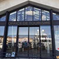 Kickstart your exploration at the tourism office by the harbour!