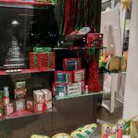 Beautifully Wrapped Gifts and Cosmetics on Liguria Street!  