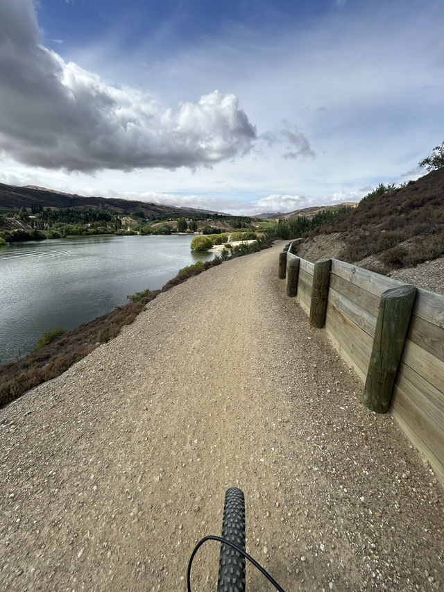 🚴‍♂️ Cromwell Cycling Adventure: Rivers, Hills & Scenic Rides 🌄