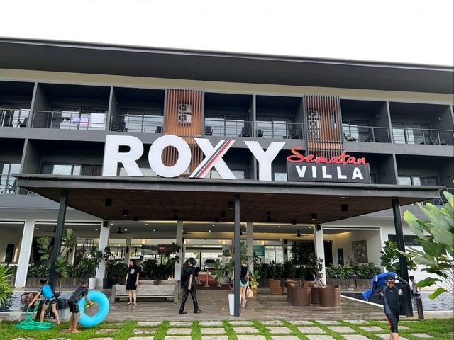 “Roxy Beach Resort: Sarawak’s Serene Seaside Escape”