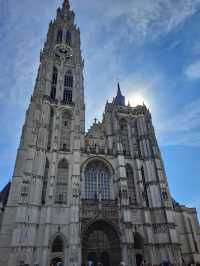 A Gothic Masterpiece in the Heart of Antwerp 🏰✨