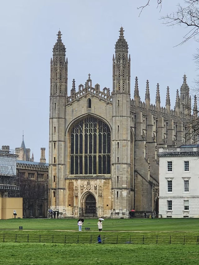 Punts, Poems, and Perfect Views: A Day in Cambridge