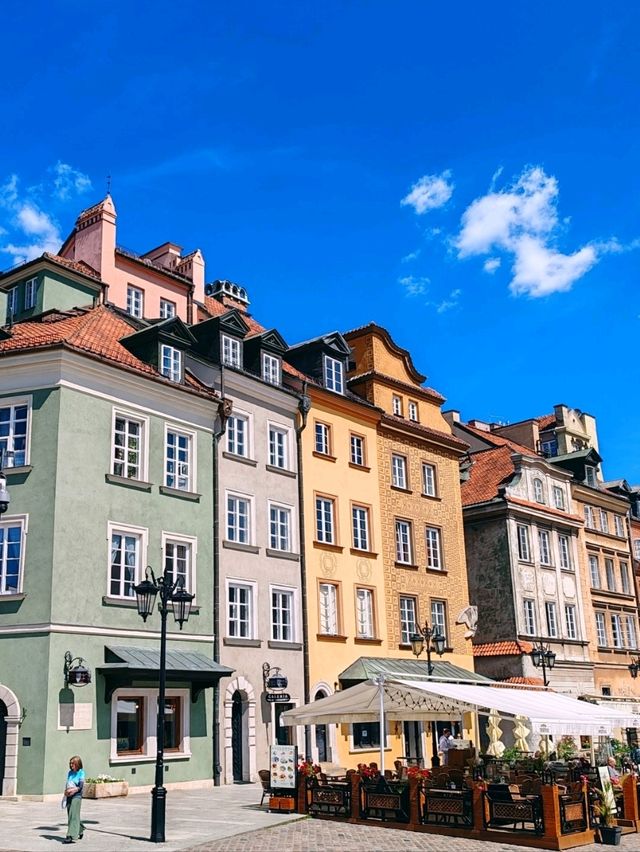 Warsaw City Walk: A Living Painting Where Every Step Tells a Story