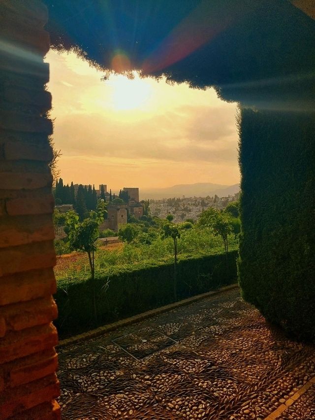 A Budget-Friendly 2-Day Trip to Granada for Under €100