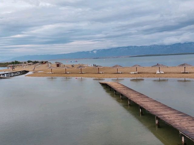 Nin (Croatia) averages 9°C in November 🍁