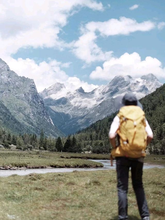 🏔️ Into the Clouds: Hiking in Siguniang Shan 🥾✨