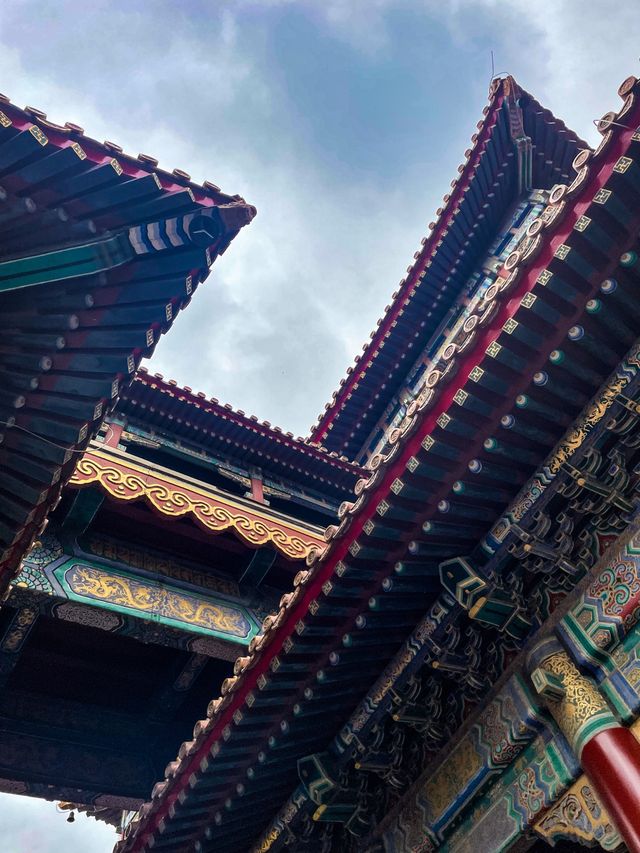 Find the Peace in Yonghe Temple