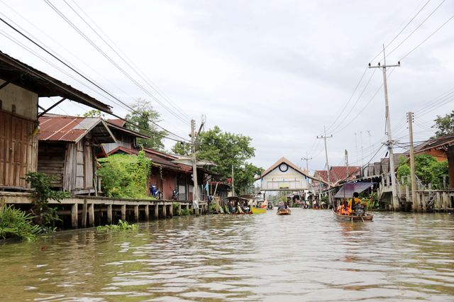 Dannoen Saduak, a must-see around Bangkok