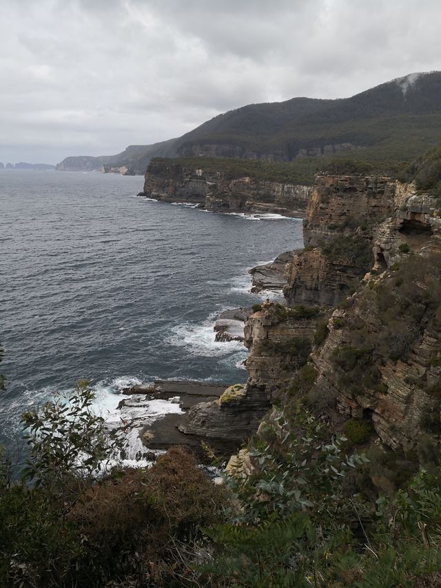 Tasmania's "Devil's Kitchen"