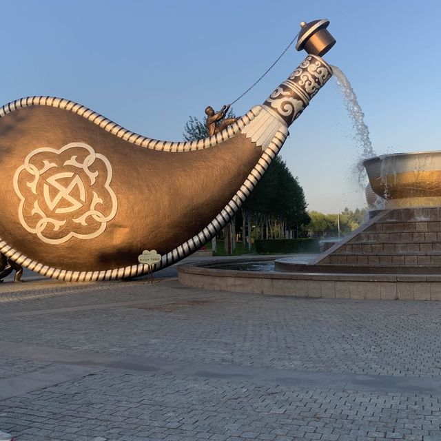 Strolling Around Kangbashi 