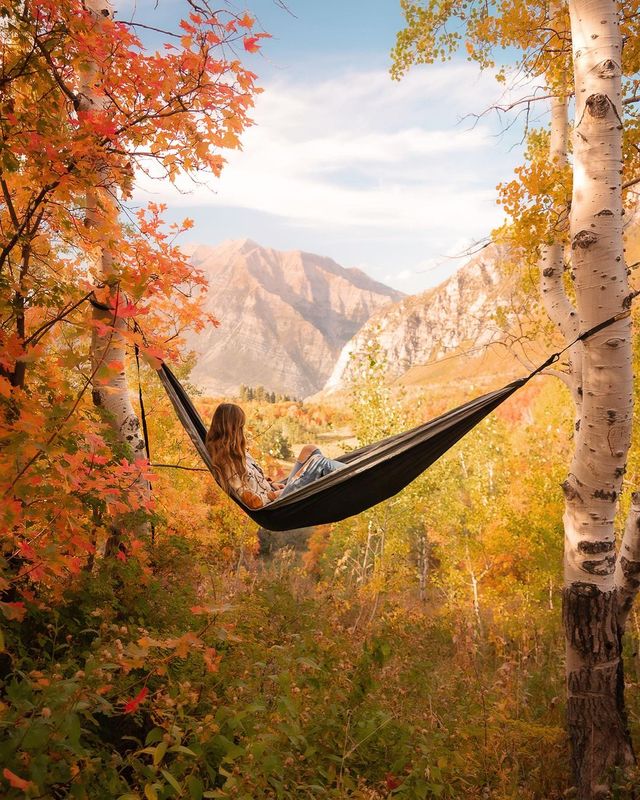 The Ultimate Leaf Peeping Secret Revealed! 😍🍁🌳 Swipe Right for a Guide to Utah's Breathtaking Autumn Beauty!