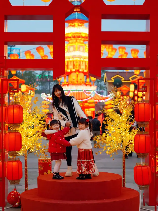 Chengdu Spring Festival Outing with Kids| Guessing lantern riddles and enjoying lantern exhibitions, visiting temple fairs are super fun~