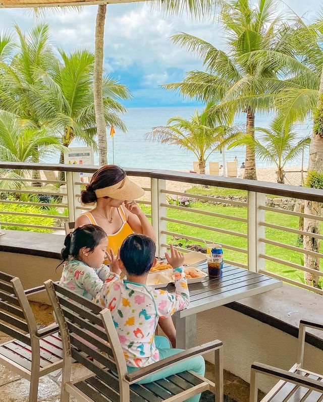투몬만 오른편에 위치해 여유로운 분위기로
물놀이 실컷 할 수 있는 괌 #닛코호텔 🐋💙