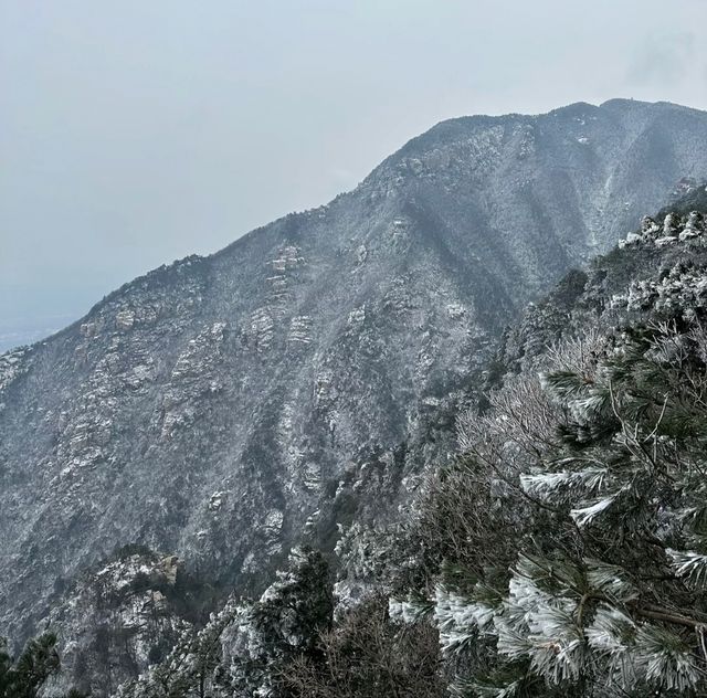 飛流直下三千尺，疑是銀河落九天——廬山