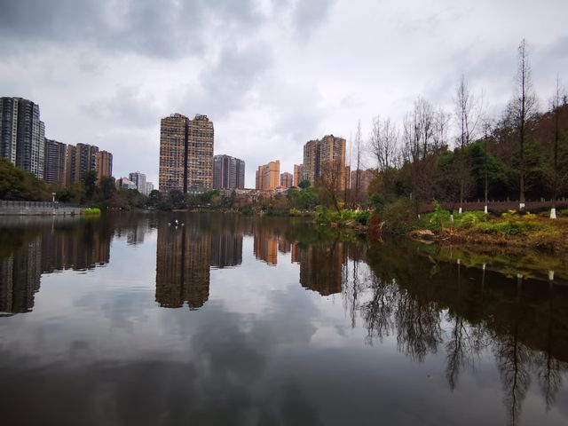 雨後漫步自貢南湖公園